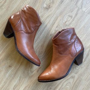 FRYE WESTERN BOOTIES W8